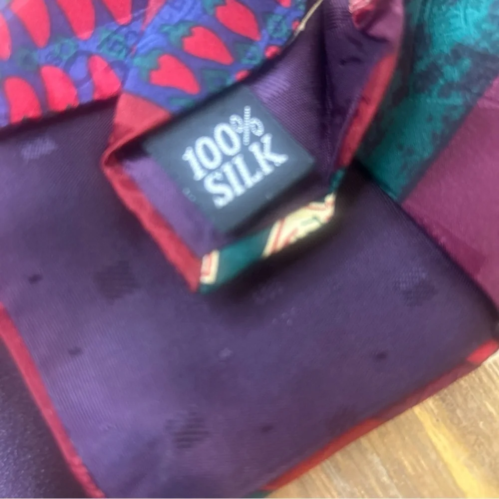 TABASCO HOT SAUCE SILK NECKTIE -  PEPPER SAUCE PATTERN 100% Silk